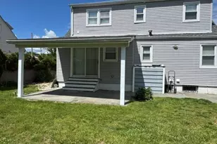 277 Jackson Ave, Syosset, NY 11791 - Photo 23