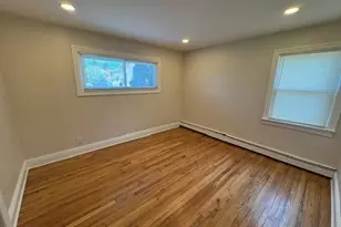 277 Jackson Ave, Syosset, NY 11791 - Photo 13