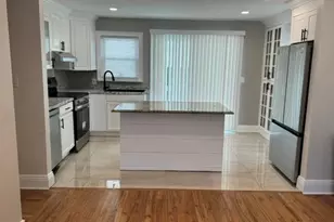 277 Jackson Ave, Syosset, NY 11791 - Photo 5
