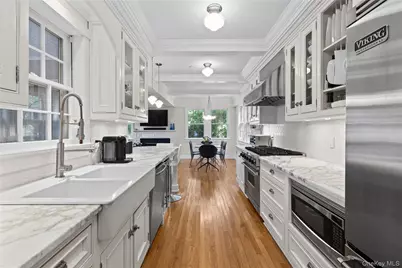 131 Douglas Road, Chappaqua, NY 10514 - Photo 7