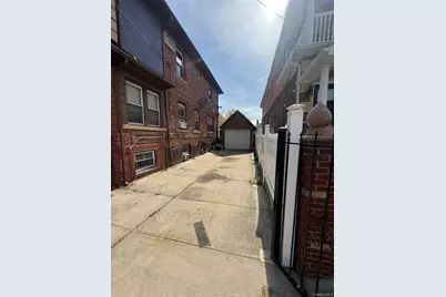 13515 127th Street, Ozone Park, NY 11420 - Photo 5