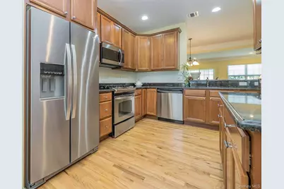 87 Paget Lane, Massapequa, NY 11758 - Photo 7