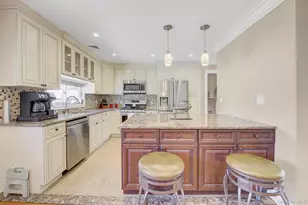 6 Oxford Ave, Massapequa, NY 11758 - Photo 9