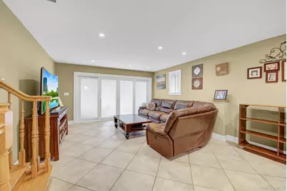 6 Oxford Avenue, Massapequa, NY 11758 - Photo 19