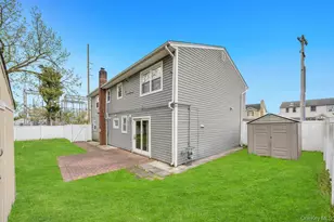 226 Princess St, Hicksville, NY 11801 - Photo 19