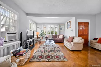 23220 Mentone Avenue, Springfield Gardens, NY 11413 - Photo 15