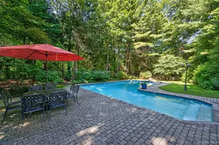 2108 Edge Rd, Muttontown, NY 11791 - Photo 31