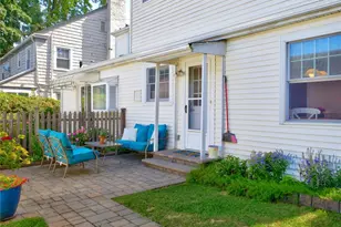 21 Travers St, Manhasset, NY 11030 - Photo 27