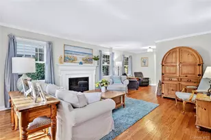 21 Travers St, Manhasset, NY 11030 - Photo 5