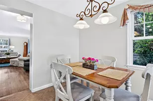21 Travers St, Manhasset, NY 11030 - Photo 15
