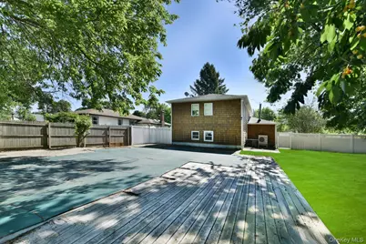 10 Miller Avenue, Central Islip, NY 11722 - Photo 27
