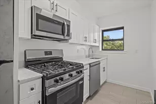 671 Bronx River Rd, Yonkers, NY 10704 - Photo 13
