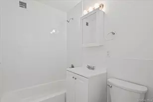 671 Bronx River Rd, Yonkers, NY 10704 - Photo 21