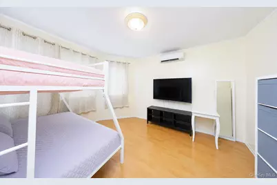 1428 70th Street, Brooklyn, NY 11228 - Photo 15