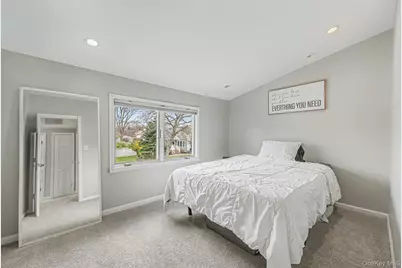 408 N Broome Avenue, Lindenhurst, NY 11757 - Photo 25