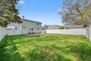 408 N Broome Ave, Lindenhurst, NY 11757 - Photo 5
