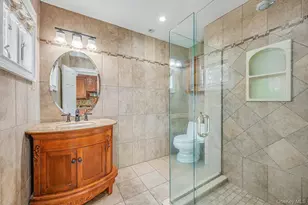 408 N Broome Ave, Lindenhurst, NY 11757 - Photo 21