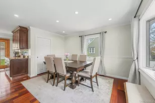 408 N Broome Ave, Lindenhurst, NY 11757 - Photo 13