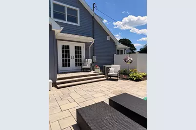 379 Blossom Street, Holbrook, NY 11741 - Photo 11
