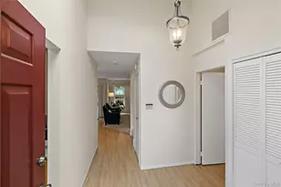 191 Horse Shoe Cir, Ossining, NY 10562 - Photo 3