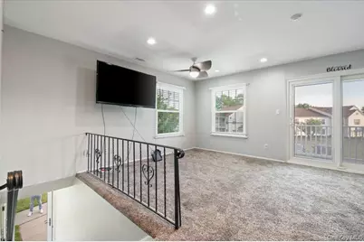 80 Fairview Circle, Middle Island, NY 11953 - Photo 3