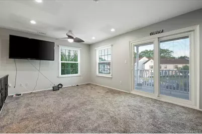 80 Fairview Circle, Middle Island, NY 11953 - Photo 5
