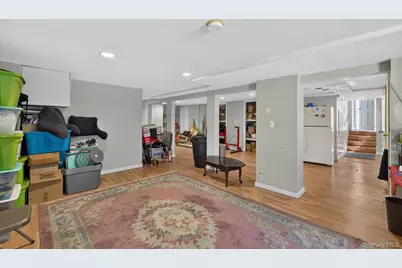 10 Otsego Avenue, Dix Hills, NY 11746 - Photo 27