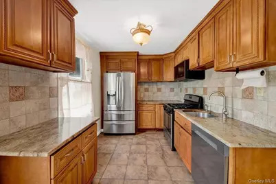 115 Young Avenue, Yonkers, NY 10710 - Photo 11