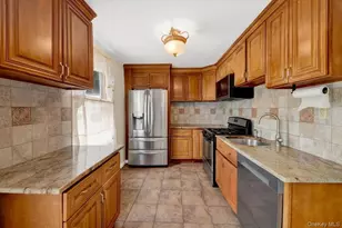 115 Young Ave, Yonkers, NY 10710 - Photo 11
