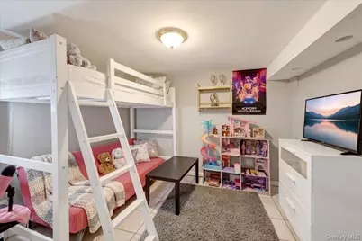 115 Young Avenue, Yonkers, NY 10710 - Photo 23