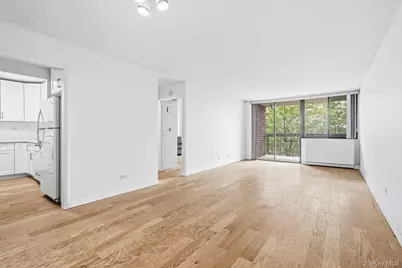 2 Bay Club Drive #6F, Bayside, NY 11360 - Photo 3
