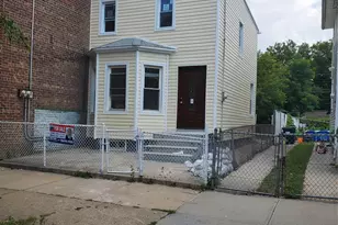 107-07 157th St, Jamaica, NY 11433 - Photo 9