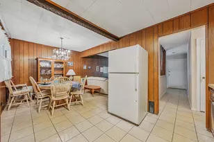 107 W Walnut St, Farmingdale, NY 11735 - Photo 9