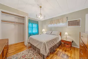 107 W Walnut St, Farmingdale, NY 11735 - Photo 11