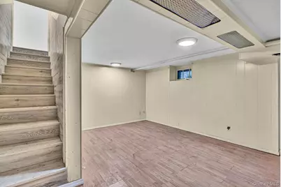 100 Irving Avenue, Floral Park, NY 11001 - Photo 11
