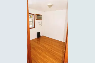 11403 111th Avenue, Ozone Park, NY 11420 - Photo 3