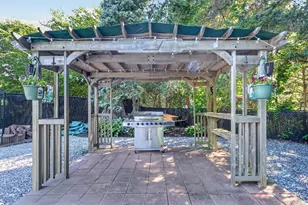 17 Woodlawn Ave, East Moriches, NY 11940 - Photo 5