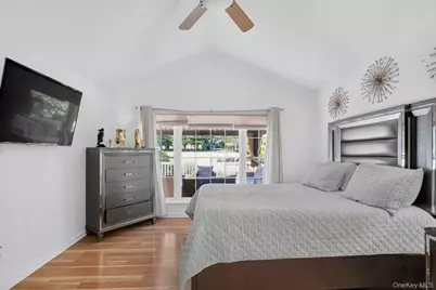 17 Woodlawn Avenue, East Moriches, NY 11940 - Photo 27