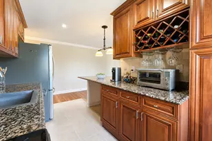 6 W Mill Dr, Great Neck, NY 11021 - Photo 11