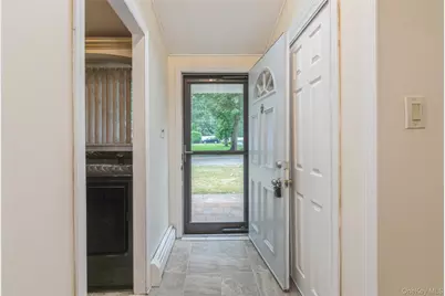 26 Huxley Lane, Ronkonkoma, NY 11779 - Photo 3