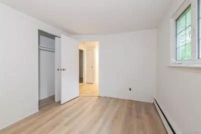 26 Huxley Lane, Ronkonkoma, NY 11779 - Photo 25
