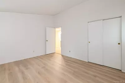 26 Huxley Lane, Ronkonkoma, NY 11779 - Photo 27