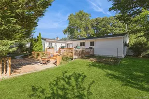 26 Huxley Ln, Ronkonkoma, NY 11779 - Photo 33