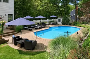 95 Crystal Brook Hollow Rd, Mount Sinai, NY 11766 - Photo 27