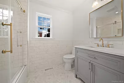 3914 Waverly Avenue, Seaford, NY 11783 - Photo 21