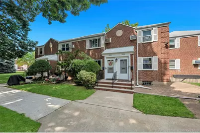 263-53 74th Avenue #90E31, Glen Oaks, NY 11004 - Photo 1