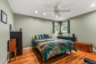194 Missouri Ave, Bay Shore, NY 11706 - Photo 9