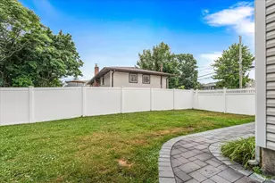 194 Missouri Ave, Bay Shore, NY 11706 - Photo 19