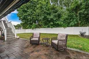 194 Missouri Ave, Bay Shore, NY 11706 - Photo 21