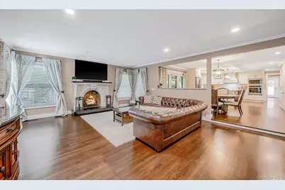 44 Niagara Street, Miller Place, NY 11764 - Photo 9